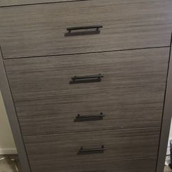 Dresser & Matching Side Dresser