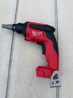 USED MILWAUKEE DRYWALL GUN