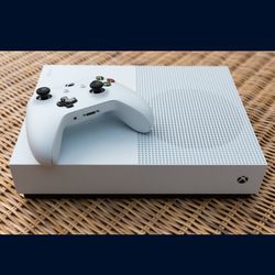 Xbox One S 