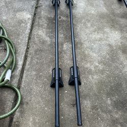 Yakima 66” Roof Rack With Railgrab Towers