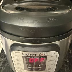 Instant Pot Duo 6-quart electric pressure cooker