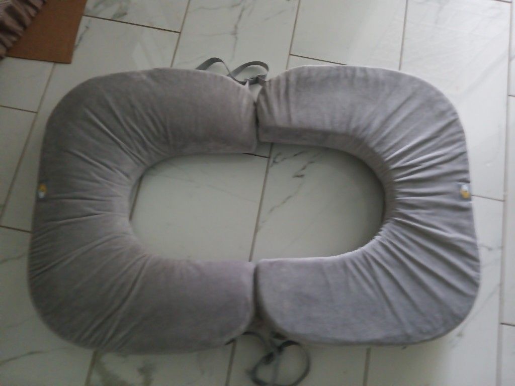 Twins Feeding Pillow