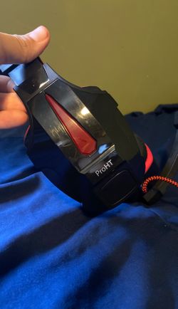 Mic headset glows up