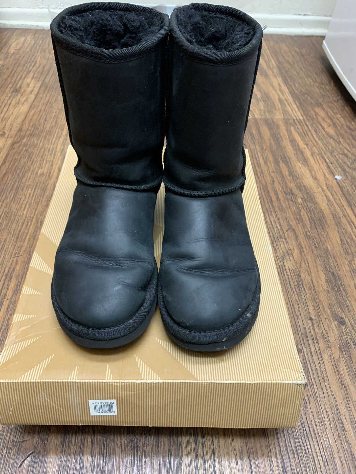 Ugg -Black Boots