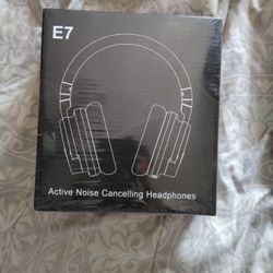 Silensys. noise Cancelling Headphones
