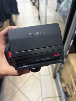 Polaroid Sun 640 / 600 Series Instant Camera with Neck Strap