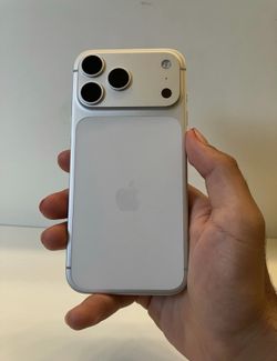 iPhone 17 Pro Max 256GB - Factory Unlocked