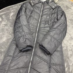 Calvin Klein Women’s Large 12/14 Winter Jacket with Hood! In great shape!