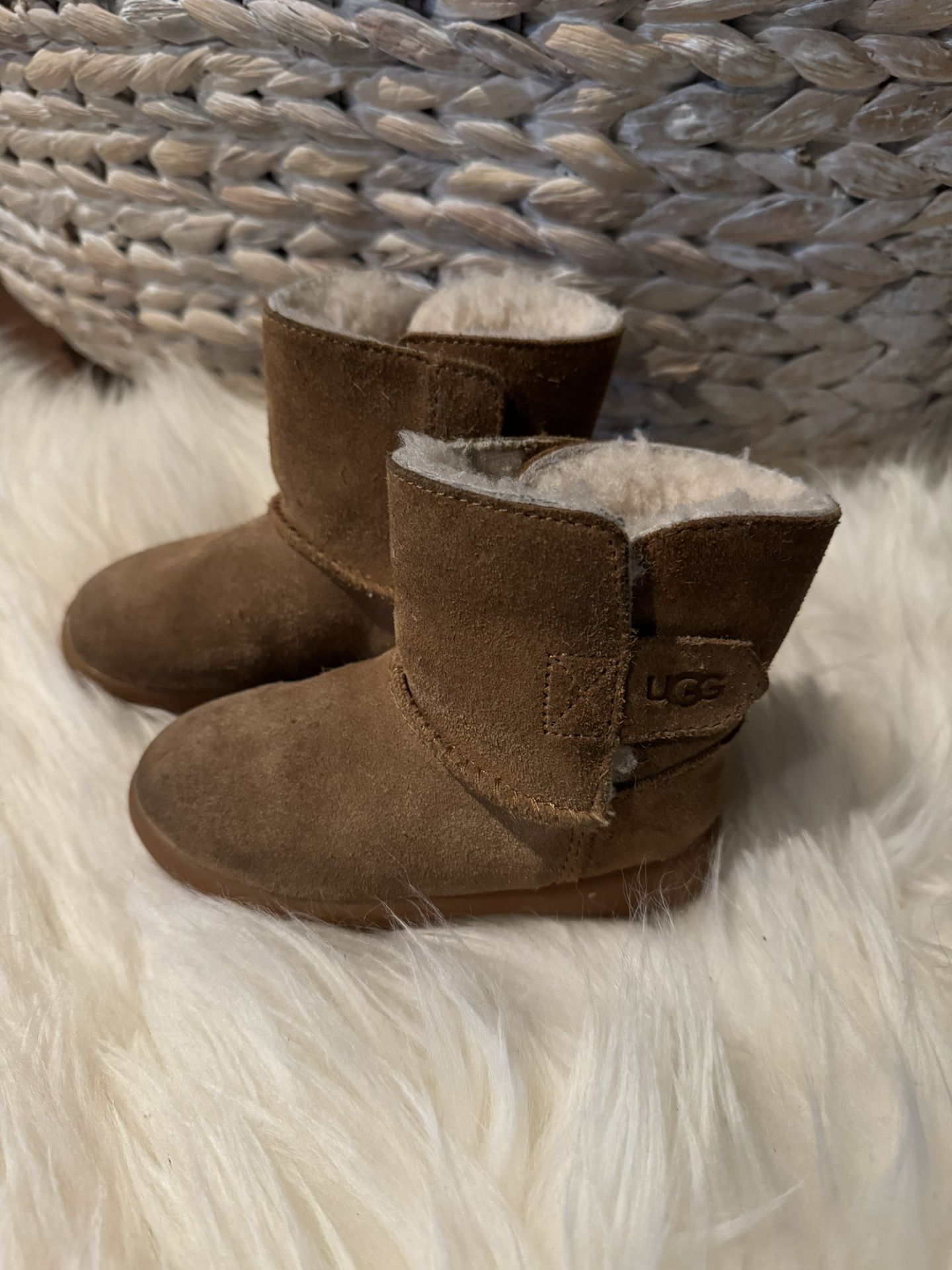 UGG Children’s Size 6 Keelan Boot.