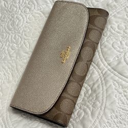 Coach women’s wallet