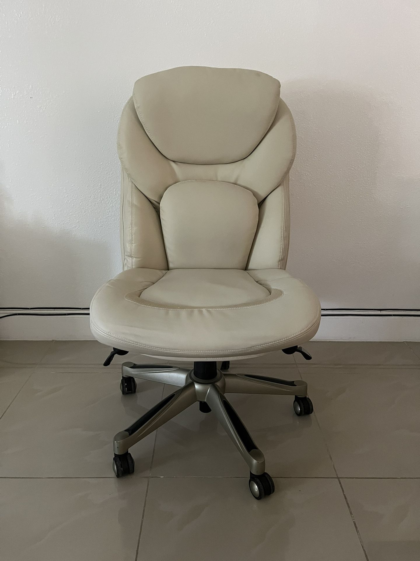 Office Chair In Excellent Condition $100 