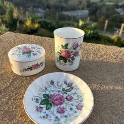 Floral Porcelain Vanity Set.