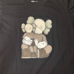 KAWS x Uniqlo UT Graphic T-shirt Featuring The KAWS Companion Size XXL