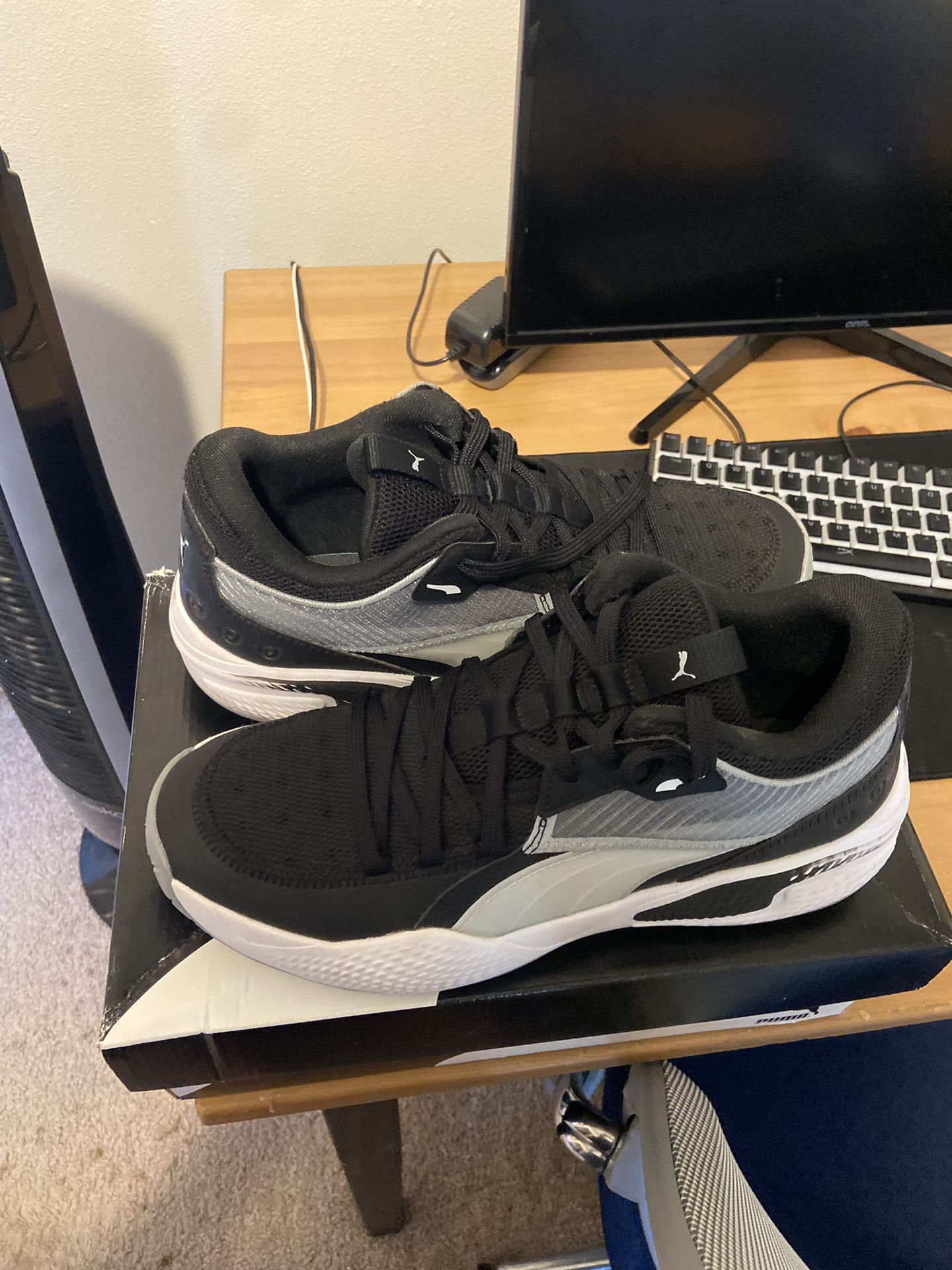 Puma Court Team’s Size 9.5