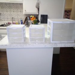  $5 for 3 pc Mini Storage Drawers