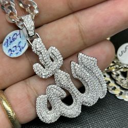 Moissanite Pendant 