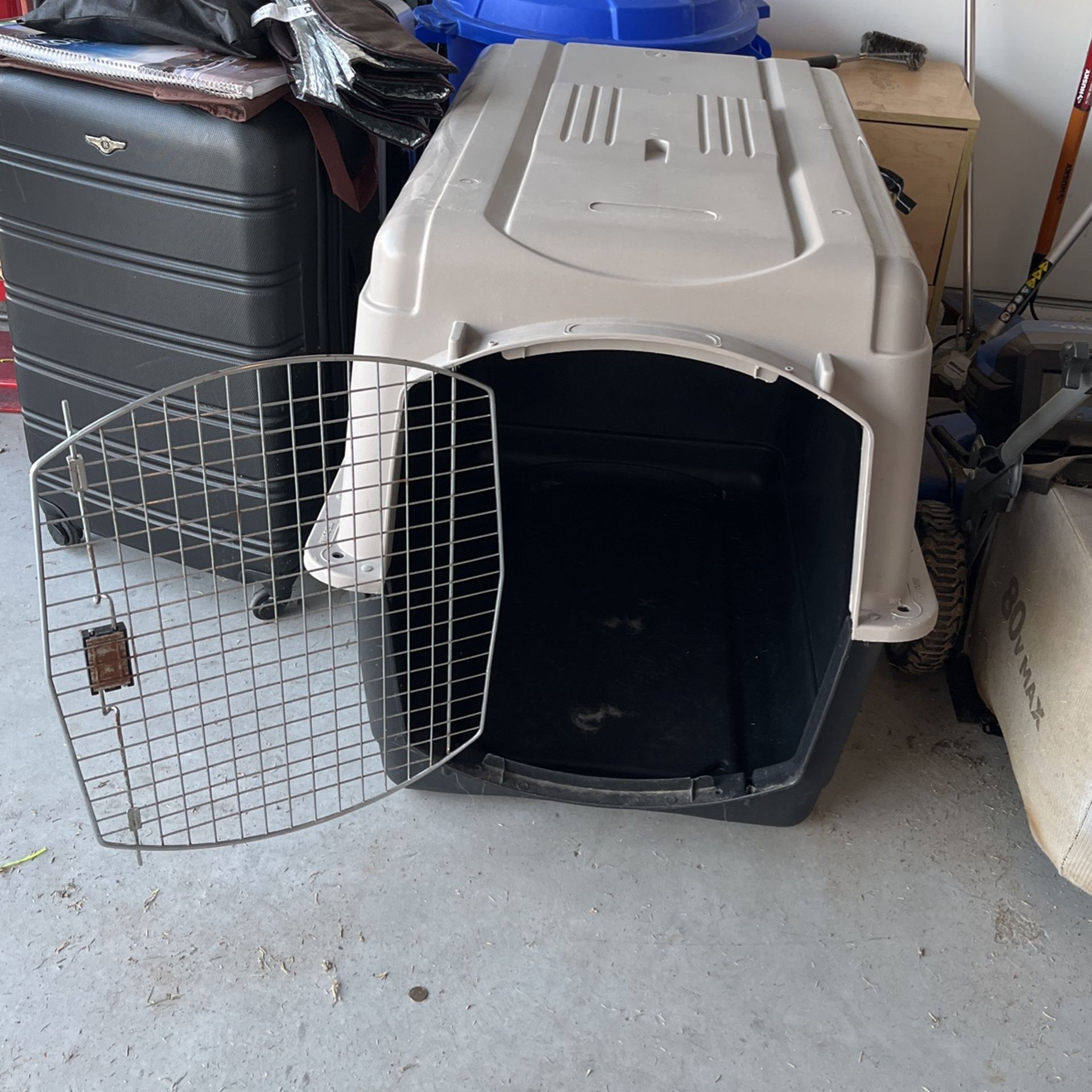 Medium/Large Dog Kennel