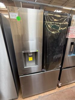 LG 31 cu ft refrigerator instaview