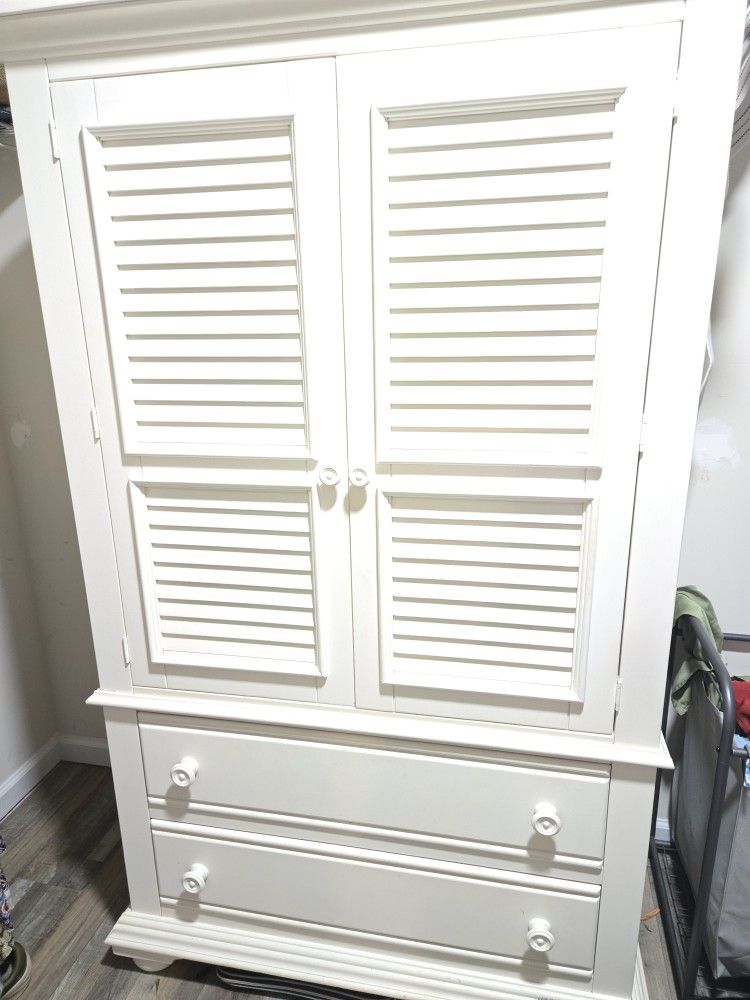 TV armoir with drawers