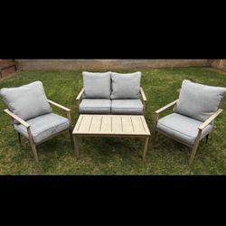 AVAILABLE Hampton Bay Patio Set