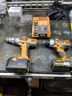 ***(2) RIDGID 18 VOLT DRILL AND CHARGER ***