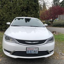 Chrysler 200 White 4d Sudan