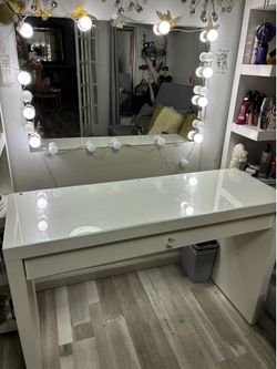 Vanity.  Con espejo.