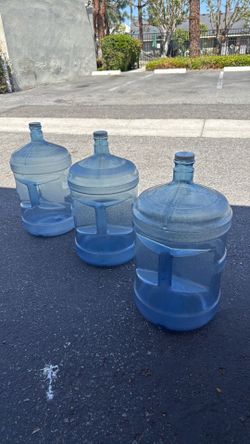 5 gallon water jugs free