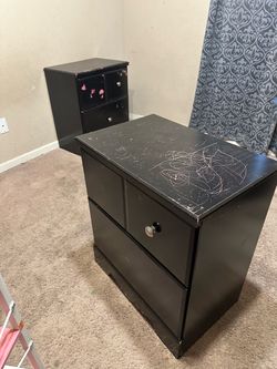 Dresser set