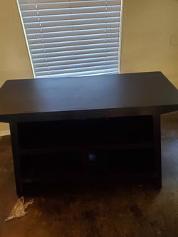 Media Center TV Stand $40. Must Pick Up