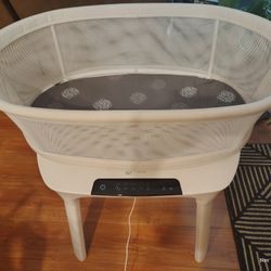 4Moms MamaRoo Sleep Bassinet