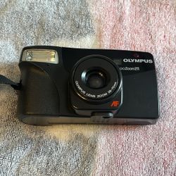 Vintage Olympus Camera Zoom211
