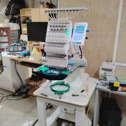 Embroidery machine 