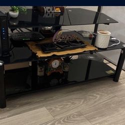 Tv Stand (dm Your Offers )