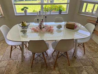 Dinner Table High Gloss white with 6 Chairs
