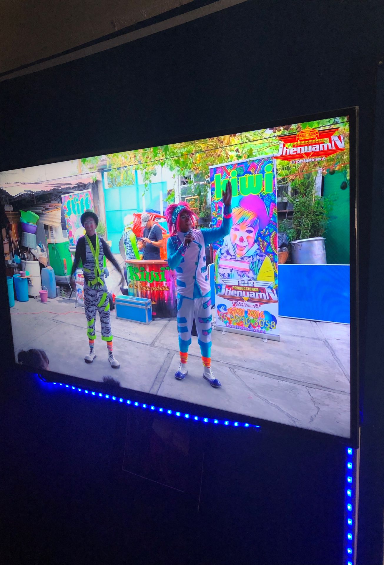 Hisense Roku tv 55 inch smart tv