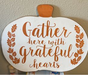 Fall Pumpkin Shape Decorative Wood Sign