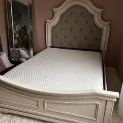 Moving Sale!!! TempurPedic GENTLY USED Mattress and Box Spring