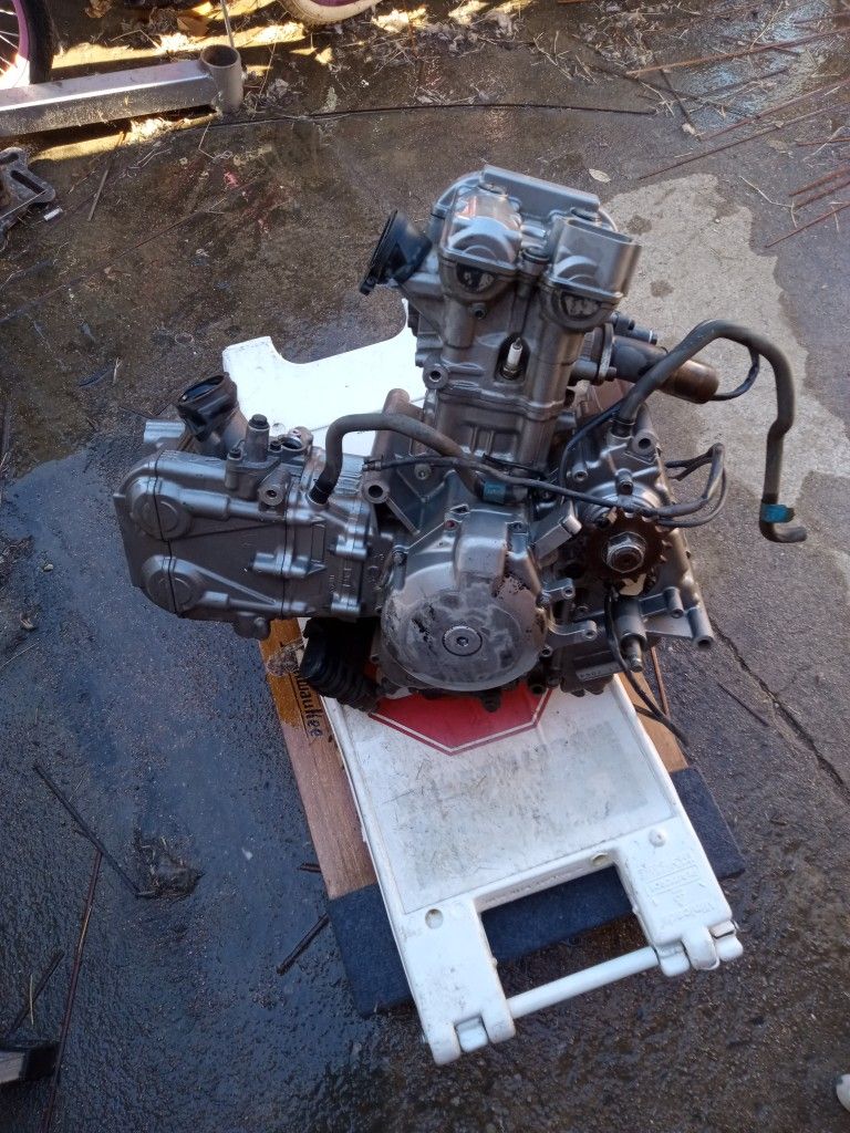 2008 SV 650 Suzuki Engine Street Bike Got It On Trade Runs Good From Previous Owner