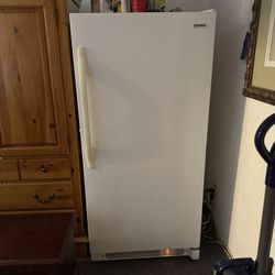 Kenmore Stand up Freezer 