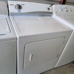 Super Large Capacity!!! Kenmore, Multi Cycle, Gas Dryer!!! It Works Perfectly!!! Must See To Appreciate!!!
