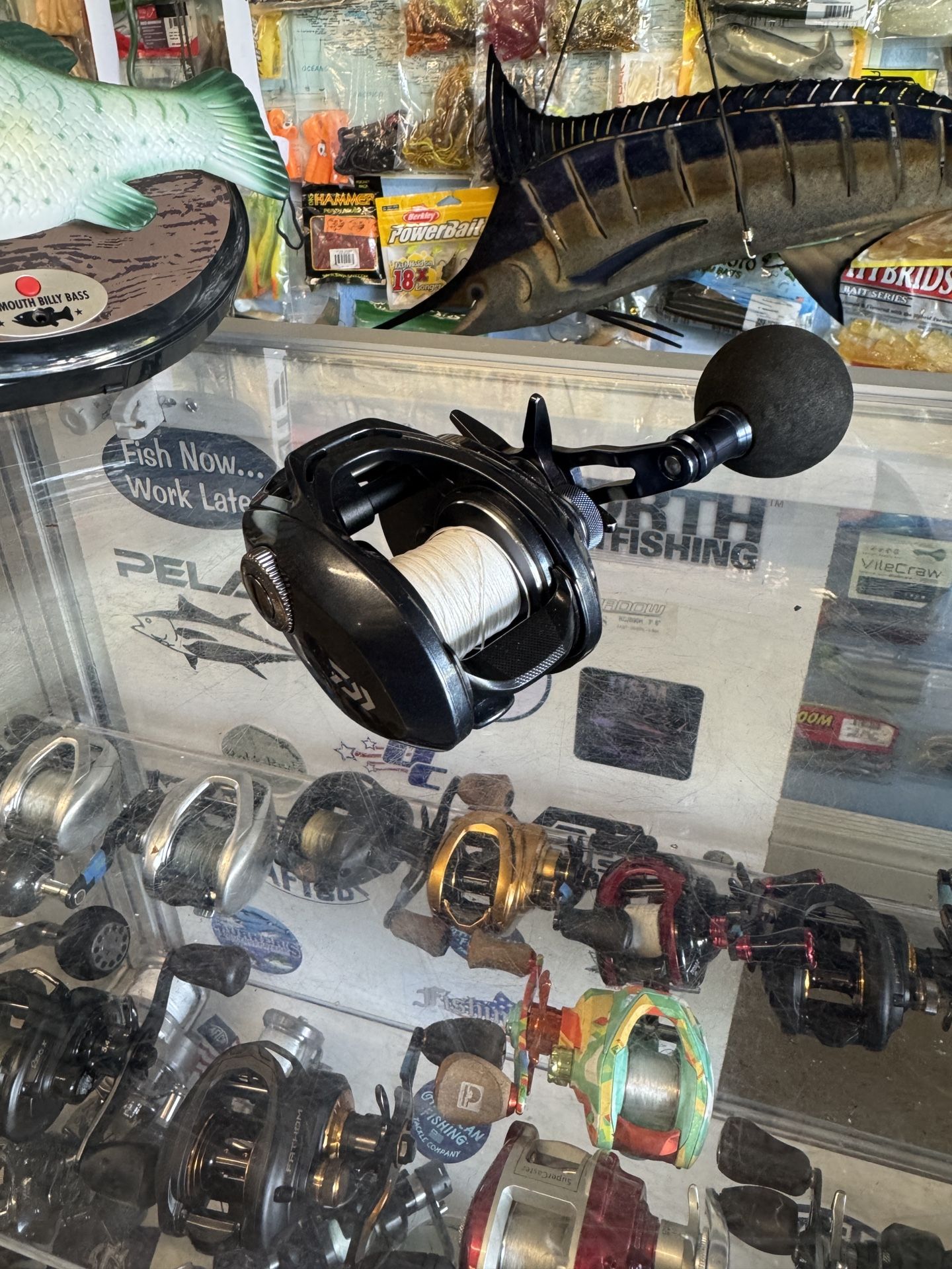 Like New Daiwa Lexa 300 Low Profile Fishing Reel.