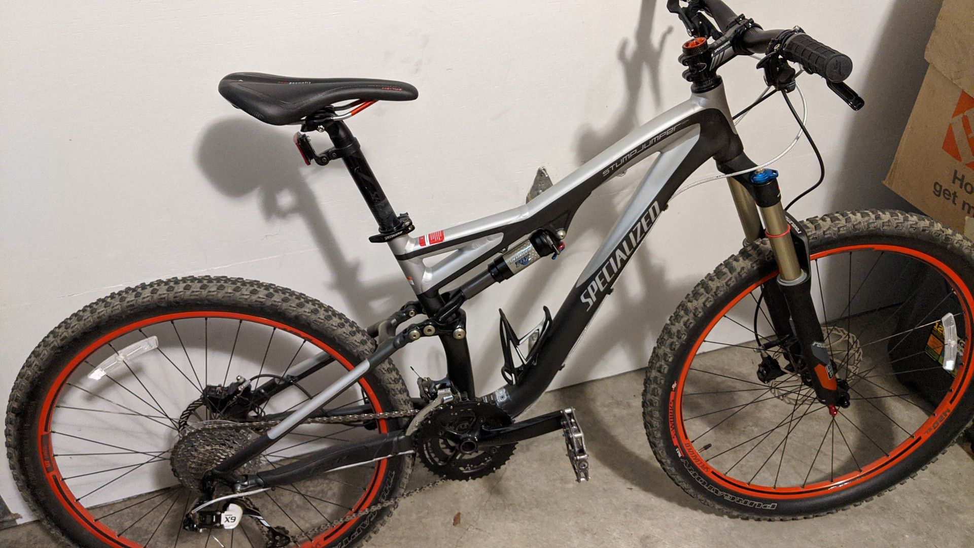 Specialized Stumpjumper full suspension hydraulic brakes mountain bike -SOLD pending pick up