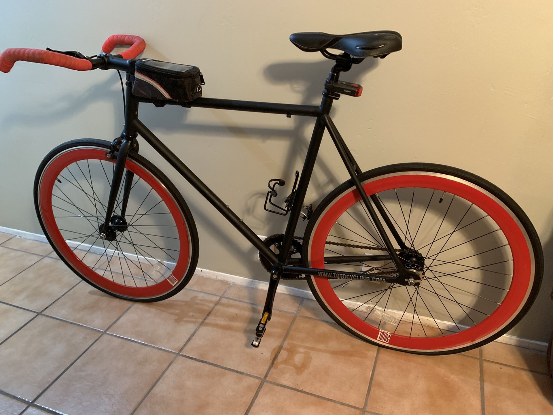 TOTO Cycling 58 cm Fixed Gear Bike