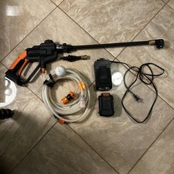 Worx Portable Pressure Washer. 