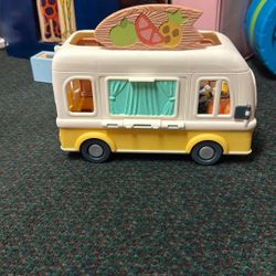 Bluey Car Toy With 2 Characters 