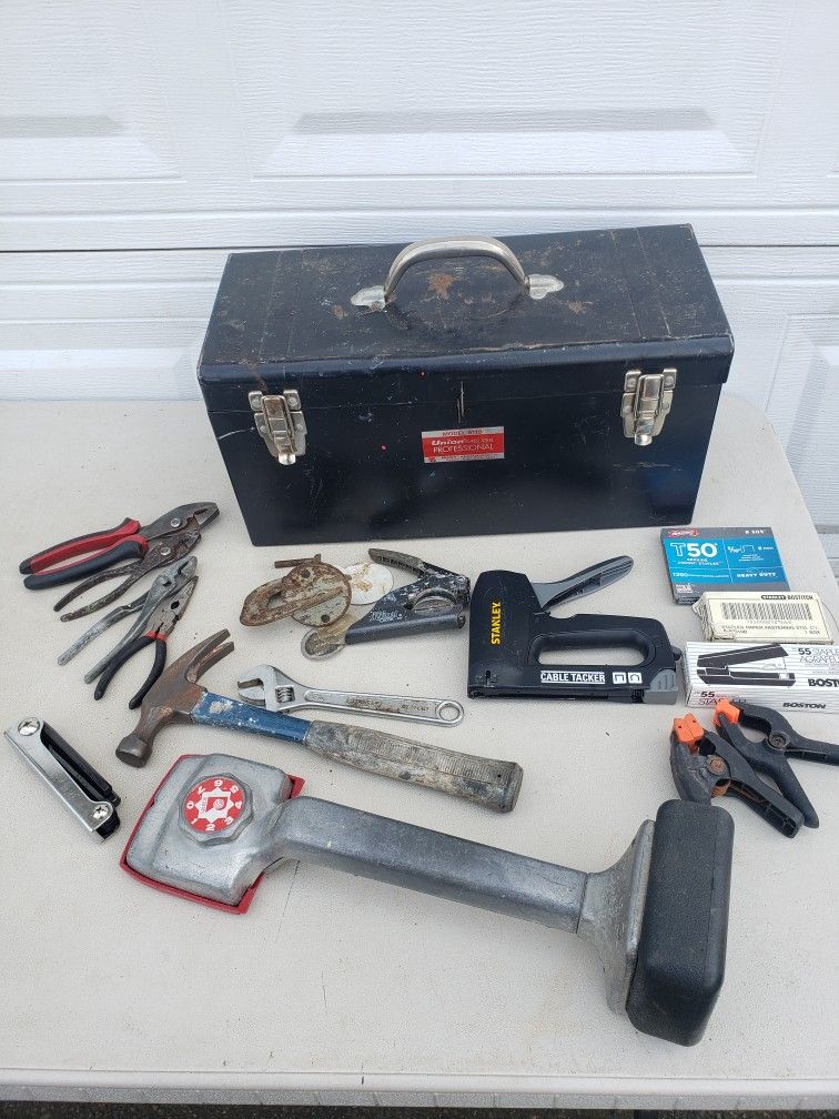 Vintage Union Toolbox with Knee Kicker And Other Tools