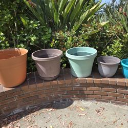 Plastic Flower Pot