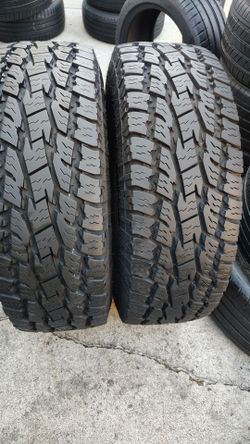 Par de llantas todo terreno Toyo open country A/T LT 265/75/r/16 99% de vida