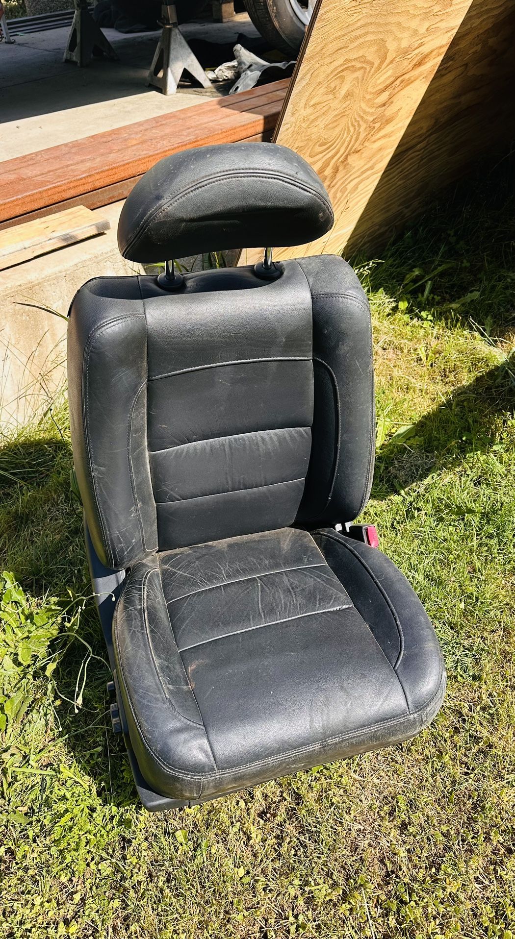 Passenger Seat For 2000 Infinity QX4